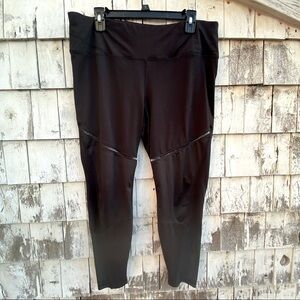 Danskin Mesh Insert Sports Leggings